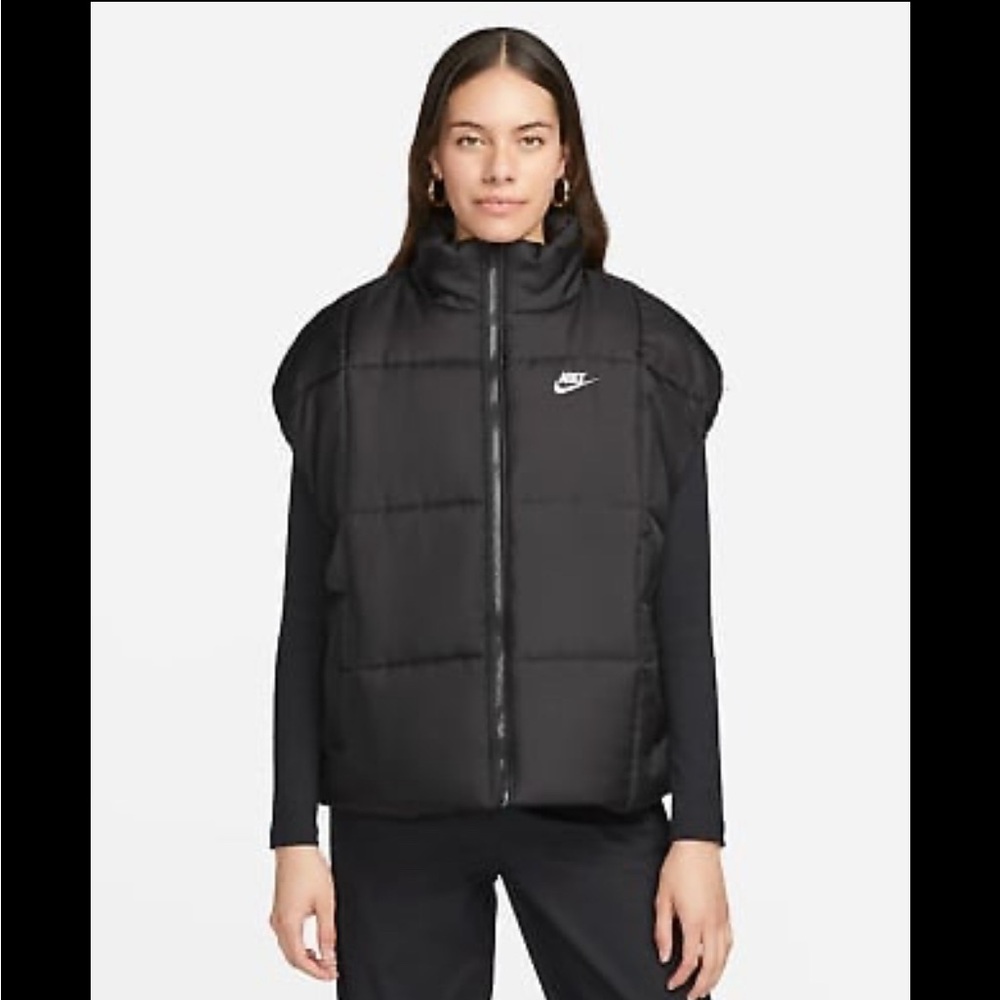 Nike Women's Black Puffer Vest
